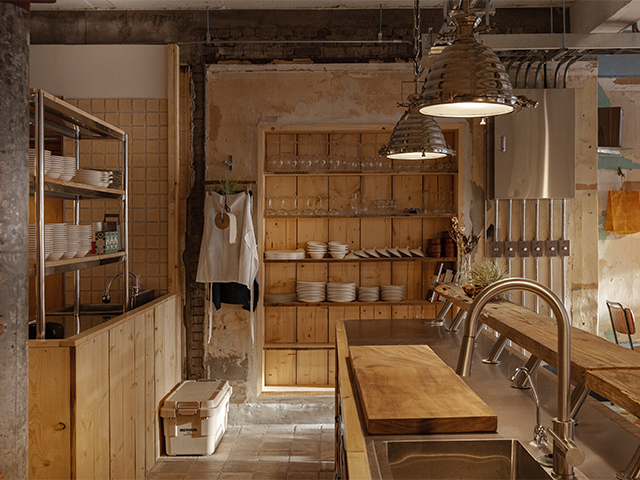 SULNABANGBAR 술나방바